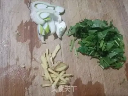 Make Duck blood fan soup step 1