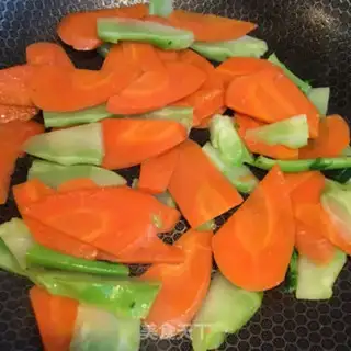 Make Onion eggs and broccoli step 7