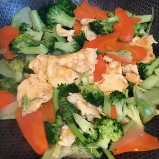 Make Onion eggs and broccoli step 9