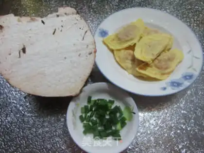 Make Egg dumplings for taco heads step 0