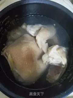 Make Clean up the old hen soup step 3