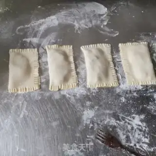 Make Soccer banana pie step 7