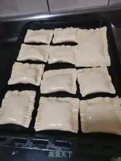 Make Soccer banana pie step 8
