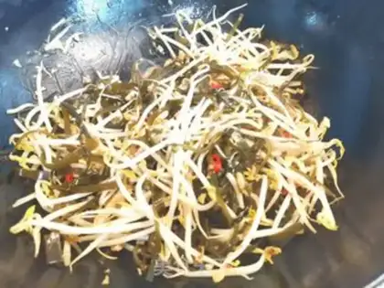 Make Pyramid with soybeans step 4