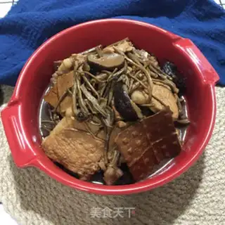 Make Two mushrooms dry stew step 10