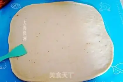 Make Vanilla red bean roll step 3