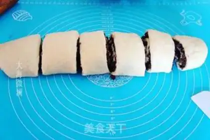 Make Vanilla red bean roll step 6