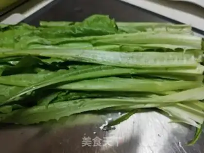Make Garlic sesame gravy step 1