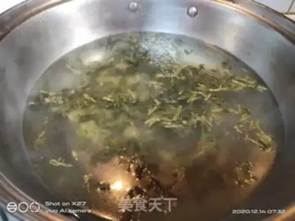 Make Snow pickle tofu noodles step 4