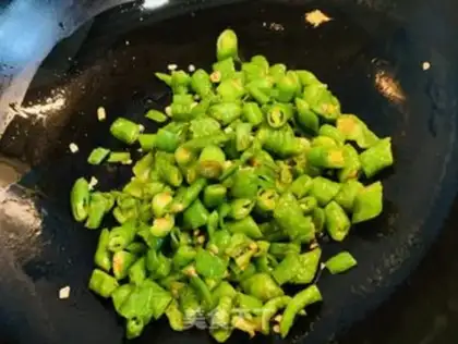 Make Pelican pine omelet step 3