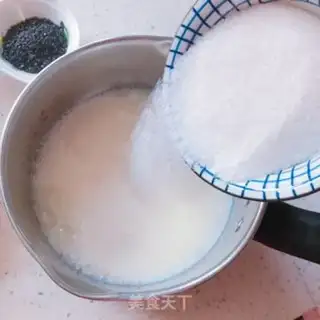 Make Souffle omelet step 1