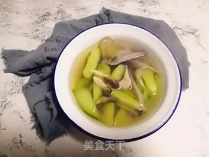 Make cucumber mushroom soup step 5