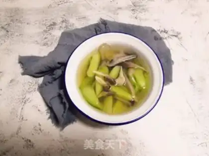 Make cucumber mushroom soup step 6