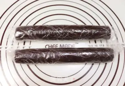 Make Christmas stake cookies step 4