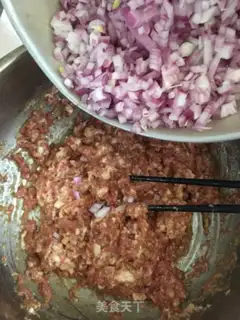 Make Onion bun step 4