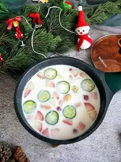 Make Merry Christmas, sweet fruit and milk step 8