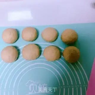 Make Christmas snow bread step 6