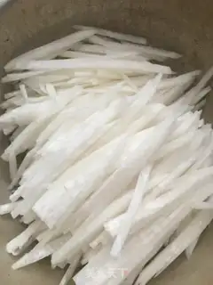 Make radish meatballs step 0