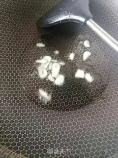 Make Piggy radish step 2