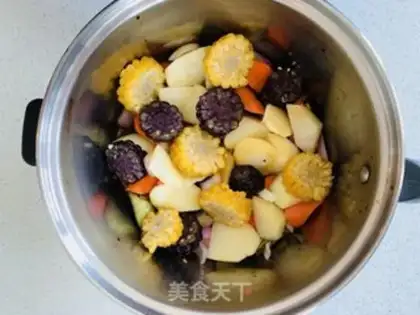 Make Pyramid vegetable chicken wings step 1