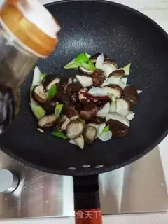 Make Onion burning mushrooms step 9