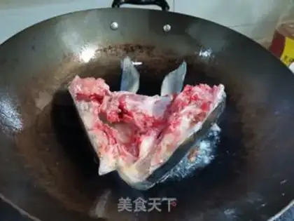 Make radish fish head step 0