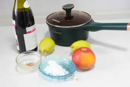 Make Pear with wine step 0