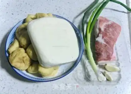 Make Pork stew with tofu step 0