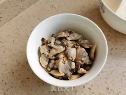 Make A toad of spinach noodles step 0