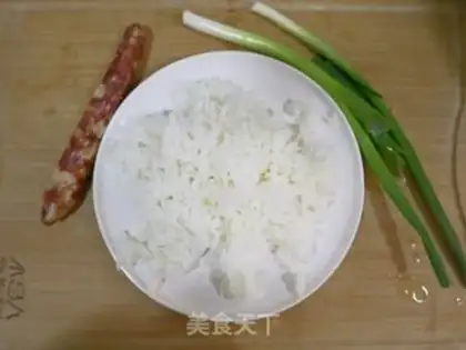 Make Pelican sausage fried rice step 0