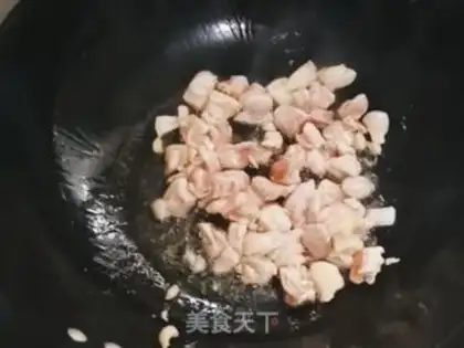 Make Pelican sausage fried rice step 1