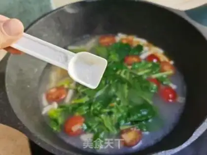 Make A toad of spinach noodles step 9