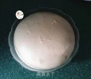 Make Christmas snow bread step 7