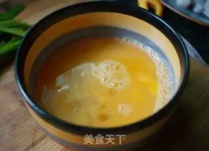 Make Gold shrimp fried eggs step 2