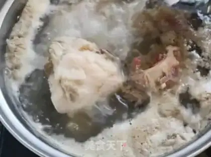 Make radish bone soup step 0