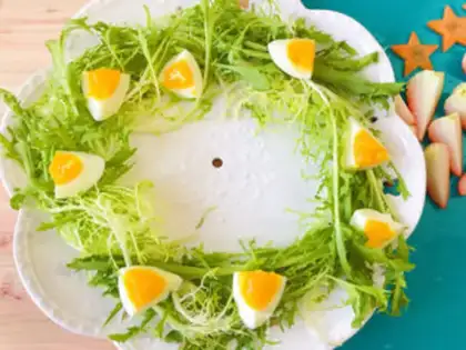Make Christmas ring salad step 3