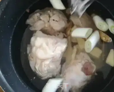 Make radish bone soup step 3