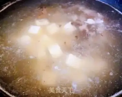 Make Black fish tofu soup step 4