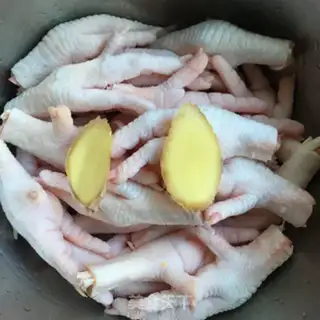 Make Chicken claws for wine step 0