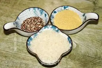 Make Three-colour quinoa porridge step 0