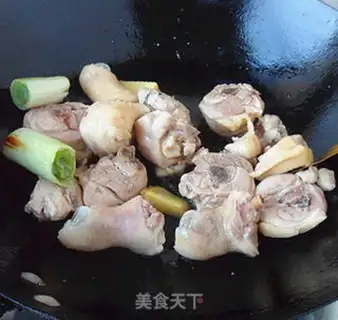 Make Chestnut chicken leg step 4