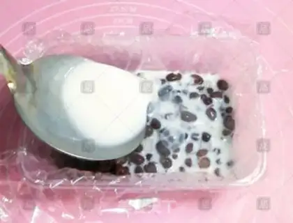 Make Red beans on the snowcap step 5
