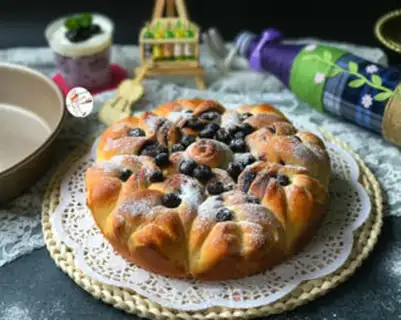 Make Christmas snow bread step 21