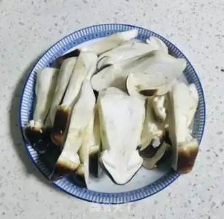 Make Roasted chicken soup step 1