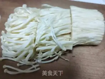 Make Frozen needle mushrooms step 1