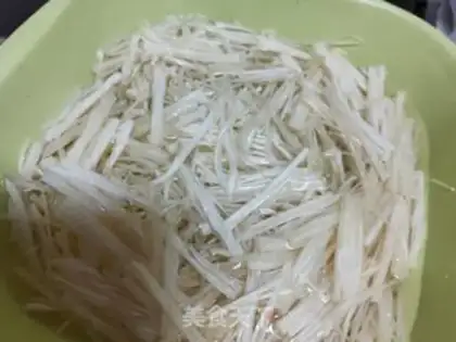 Make Frozen needle mushrooms step 2
