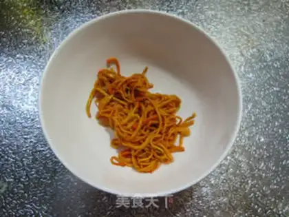 Make Worms and mushrooms mixed with seafood step 2
