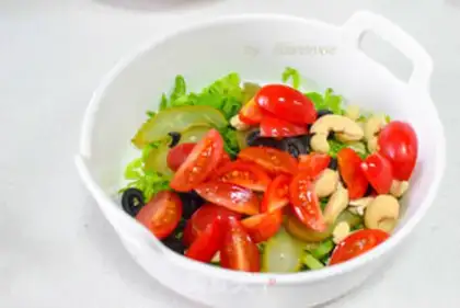 Make Quinoa chicken diet salad step 4