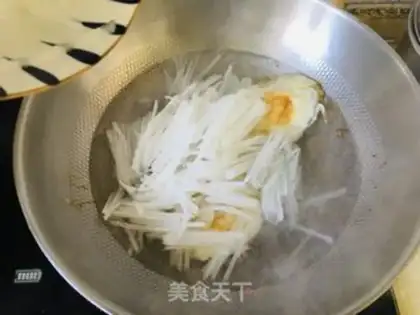 Make radish egg soup step 4