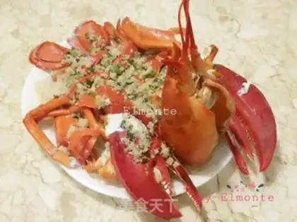 Make A fan with garlic and lobster step 11